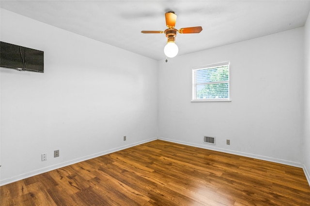 1748 Old Southmayd Rd, Sherman, TX 75092 - unfurnished room with wood finished floors and a ceiling fan