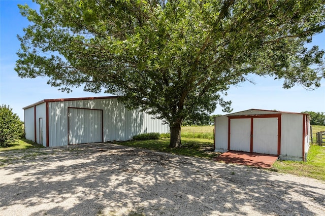 1748 Old Southmayd Rd, Sherman, TX 75092 - detached garage with driveway