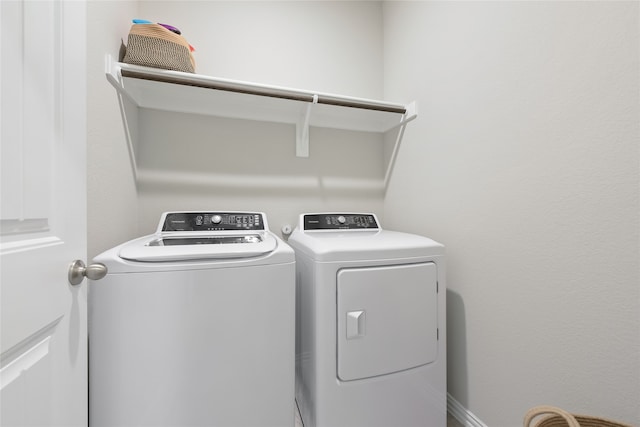 1420 Whitetail Ln, Azle, TX 76020 - laundry area featuring washing machine and dryer