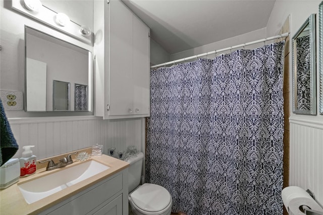6753 Murphy St, Murchison, TX 75778 - bathroom featuring vanity, wainscoting, and a shower with shower curtain