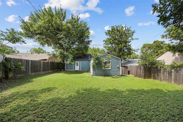 3829 Byers Ave, Fort Worth, TX 76107 - fenced backyard featuring an outdoor structure