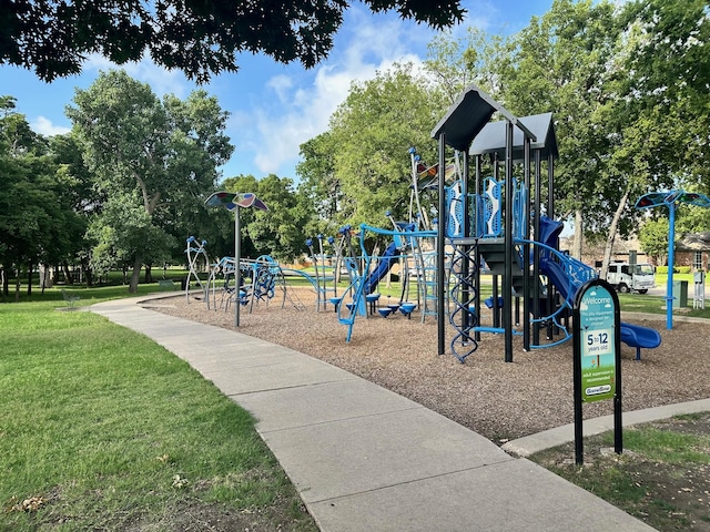 1306 Glendover Dr, Allen, TX 75013 - community play area featuring a yard