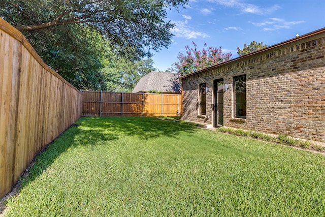 9701 Faircrest Dr, Dallas, TX 75238 - view of fenced backyard