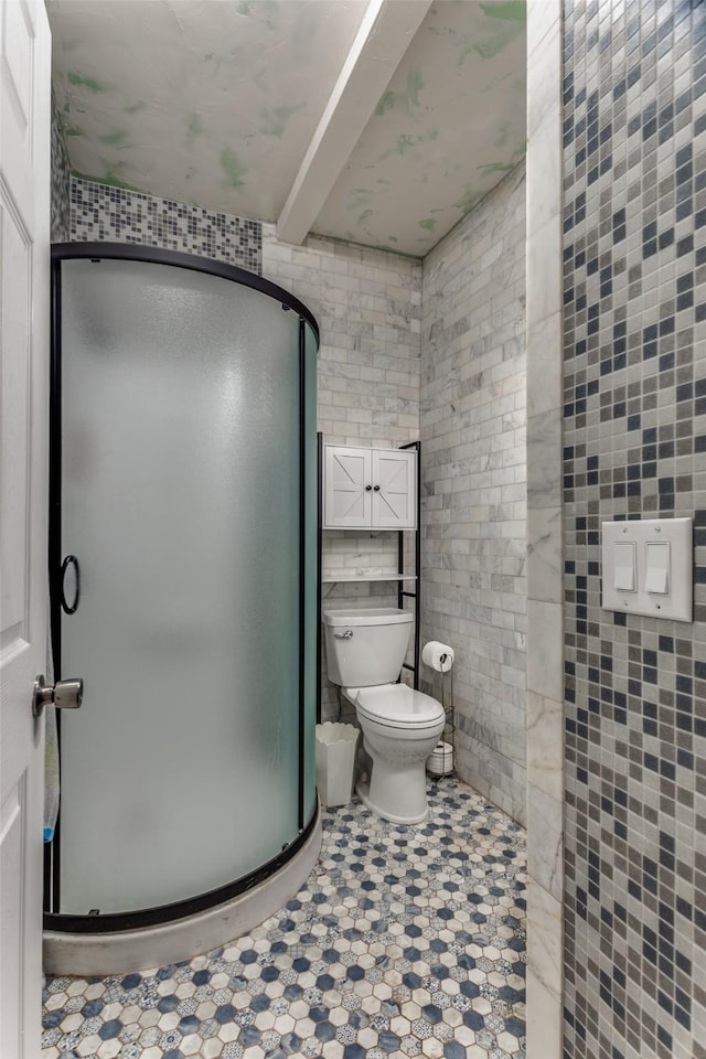 1320 Madeline Pl, Fort Worth, TX 76107 - full bath with a stall shower, tile walls, and beamed ceiling