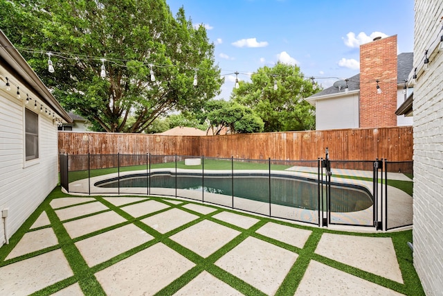 4147 Woodside Knl, Grapevine, TX 76051 - view of pool featuring a fenced backyard and a patio