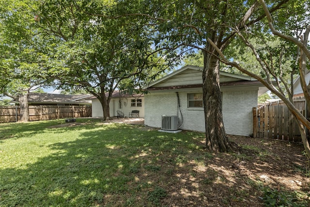 7516 Deaver Dr, North Richland Hills, TX 76180 - view of fenced backyard