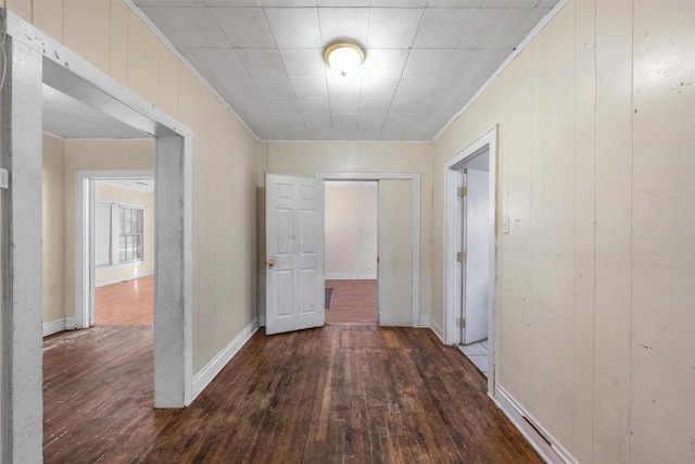 526 N 16th St, Waco, TX 76707 - hall featuring hardwood / wood-style flooring, ornamental molding, and wood walls