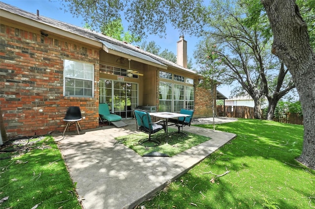 8311 Paxson Trl, Dallas, TX 75249 - view of patio featuring a ceiling fan