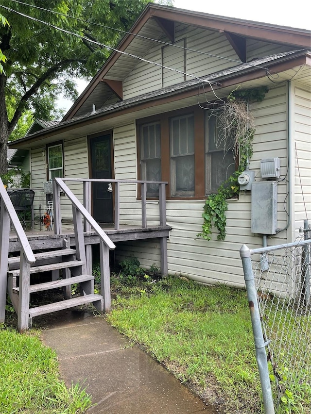 408 N Woods St, Sherman, TX 75092 - view of bungalow-style home