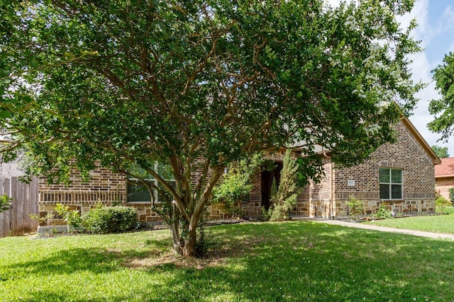 924 Via Barcelona, Mesquite, TX 75150 - obstructed view of property featuring brick siding