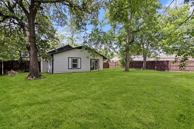 431 W Texas St, Denison, TX 75020 - view of fenced backyard