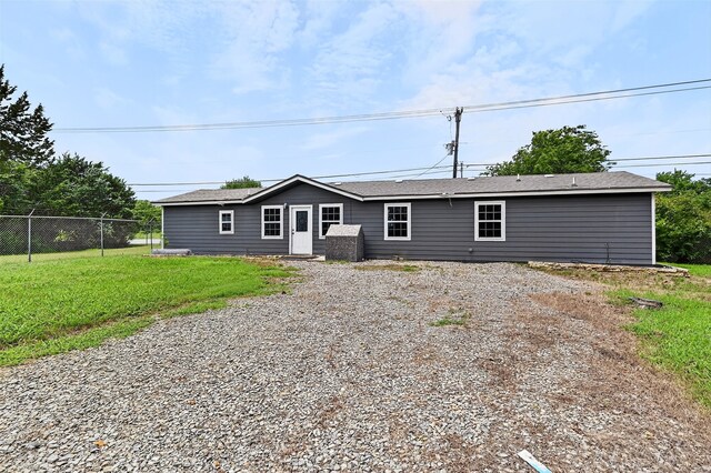 231 Juniper Dr, Pottsboro, TX 75076 - view of front of home featuring driveway