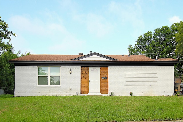 1825 Grove Cir, Mesquite, TX 75149 - view of front of house with brick siding and a front yard