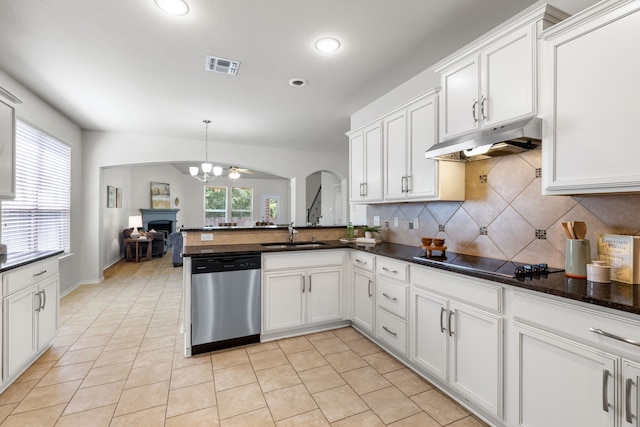 584 Indian Hill Dr, Oak Point, TX 75068 - kitchen featuring dishwasher, under cabinet range hood, black electric stovetop, decorative backsplash, and recessed lighting