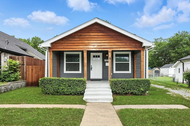 1415 W St, Mckinney, TX 75069 - shotgun-style home with covered porch