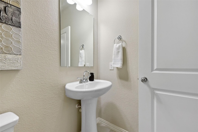 216 Shadow Creek Ln, Hickory Creek, TX 75065 - half bath with toilet and a sink