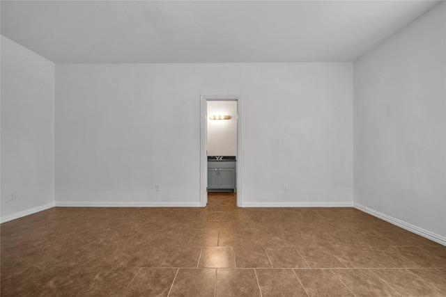 2522 Refugio Ave, Fort Worth, TX 76164 - empty room with baseboards