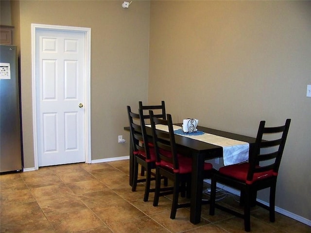 7215 Fossil Hill Dr, Arlington, TX 76002 - dining space featuring baseboards