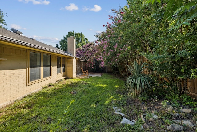 5602 Overridge Dr, Arlington, TX 76017 - fenced backyard featuring a patio area