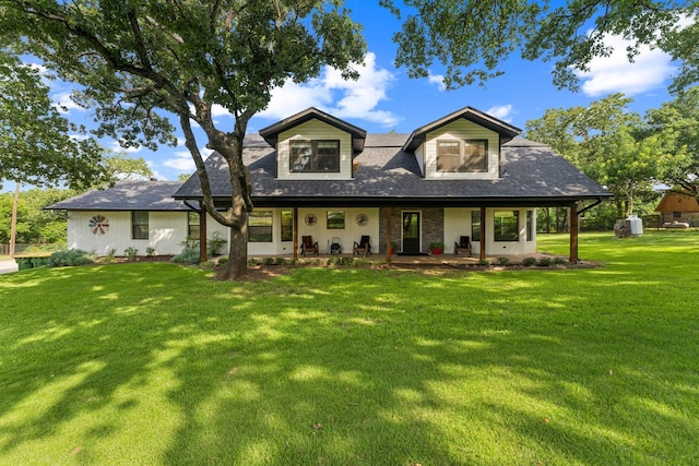 6 Fox Hollow Rd, Joshua, TX 76058 - view of front of property with a front lawn and a shingled roof