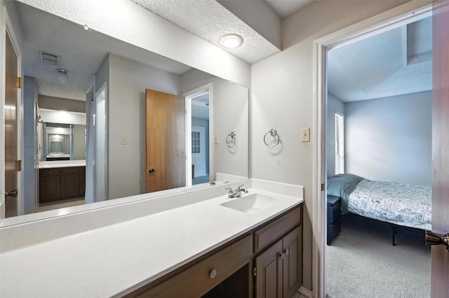 4603 Michelle Dr, Arlington, TX 76016 - ensuite bathroom with vanity