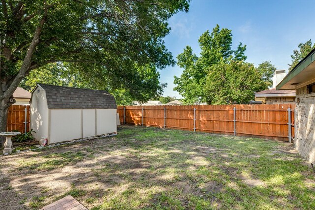 1608 Stroud Ln, Mesquite, TX 75150 - fenced backyard with a storage shed