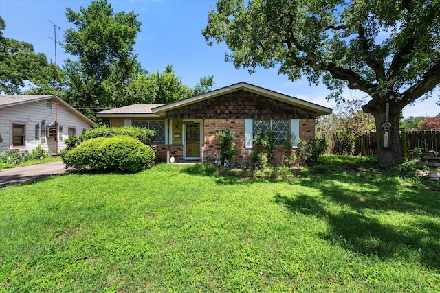 120 Woodland Ave, Corsicana, TX 75110 - view of front facade with brick siding
