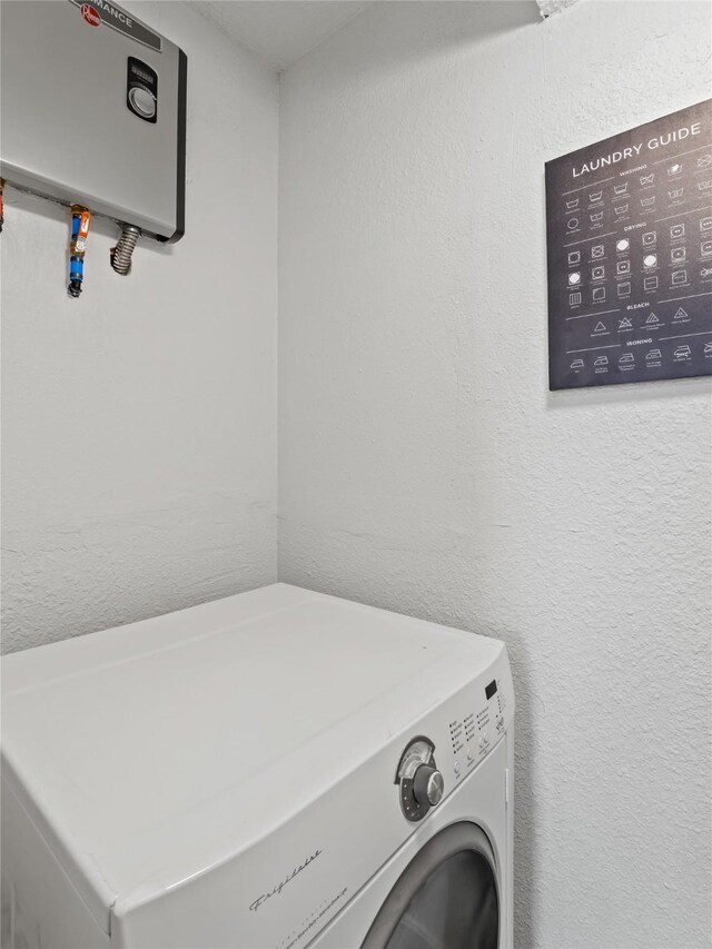 3101 Townbluff Dr Unit 922, Plano, TX 75075 - laundry room with washer / dryer