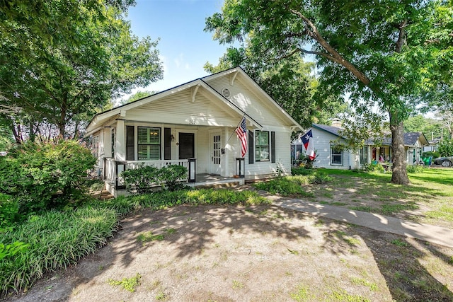 501 W Parks Ave, Waxahachie, TX 75165 - bungalow-style house featuring covered porch
