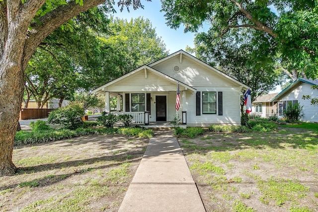 501 W Parks Ave, Waxahachie, TX 75165 - bungalow with covered porch