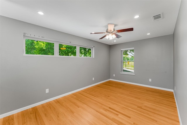 2704 Sunset Ave, Dallas, TX 75211 - empty room with light wood-type flooring, recessed lighting, and ceiling fan