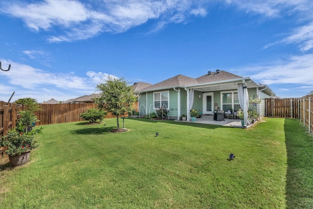 917 N Fork Ranch Rd, Waco, TX 76705 - rear view of property featuring a patio area, a fenced backyard, and roof with shingles