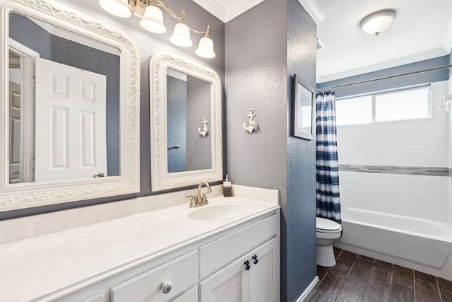 8501 Viridian Ln, Fort Worth, TX 76123 - full bath with vanity, wood finished floors, crown molding, shower / tub combo, and a textured wall