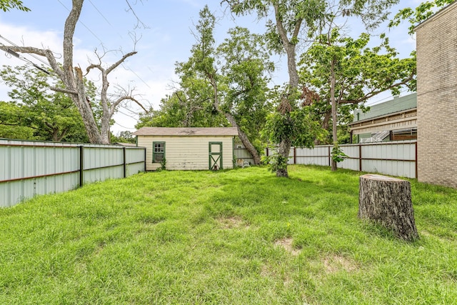 814 N Ollie St, Stephenville, TX 76401 - view of yard with an outbuilding