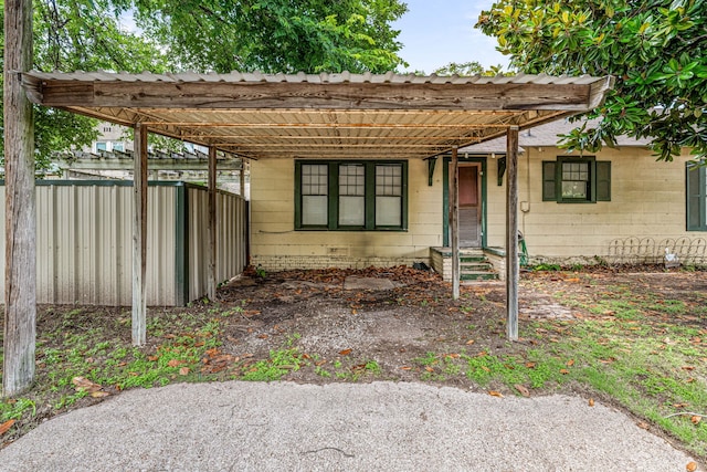 814 N Ollie St, Stephenville, TX 76401 - view of front of home featuring a carport