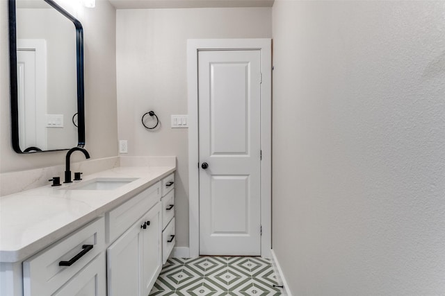 707 Lake Meadows Dr, Rockwall, TX 75087 - bathroom featuring vanity and baseboards