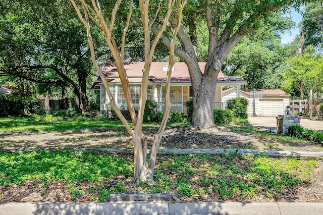 108 Smallwood Dr, Westworth Village, TX 76114 - ranch-style home with driveway and a porch
