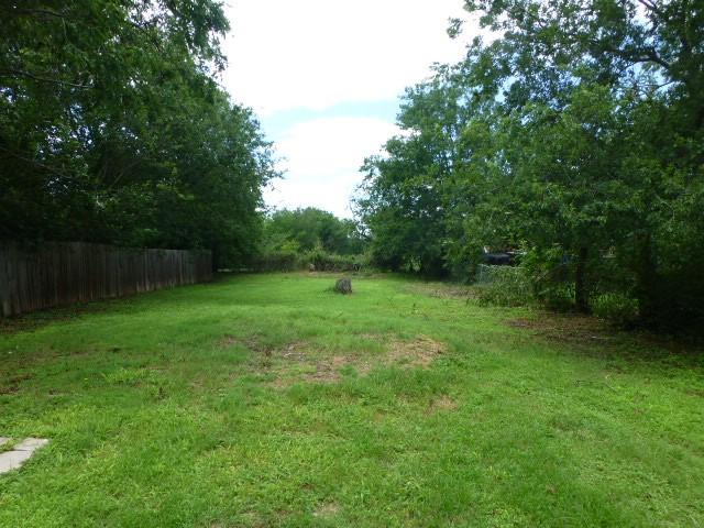 408 Soward Ave, Weatherford, TX 76086 - view of yard