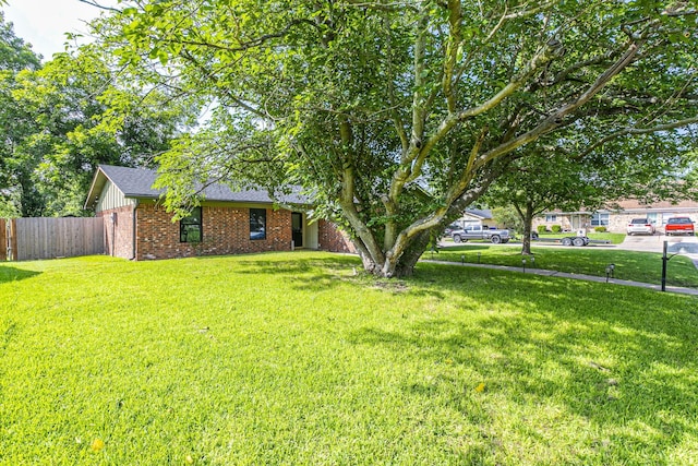 3401 Medallion Cir, Waco, TX 76706 - view of yard
