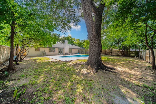 5209 Cordova Ave, Fort Worth, TX 76132 - fenced backyard with french doors
