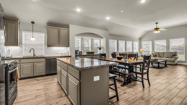 602 Franklin Ln, Lavon, TX 75166 - kitchen featuring gray cabinets, appliances with stainless steel finishes, a ceiling fan, healthy amount of natural light, and recessed lighting