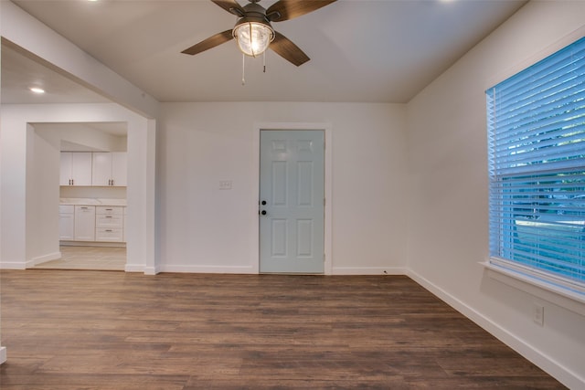 431 S Locust St, Mesquite, TX 75149 - unfurnished room with ceiling fan, wood finished floors, and recessed lighting