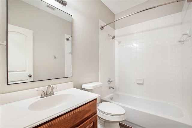 1511 Biltmore Ln, Irving, TX 75063 - full bath with washtub / shower combination and vanity