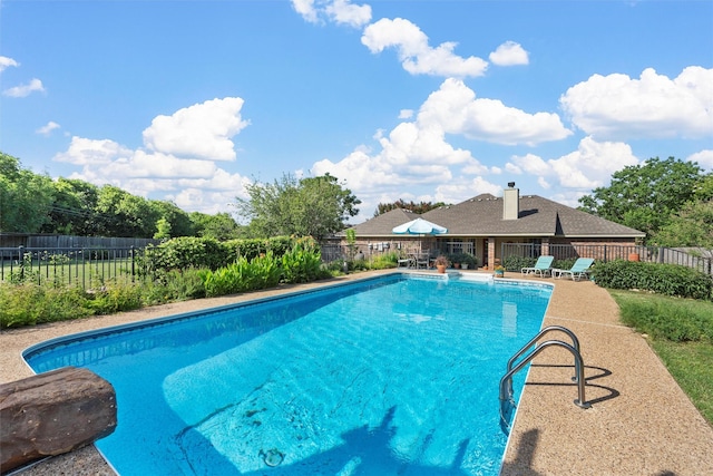 705 Tahoe Trail Dr, Hewitt, TX 76643 - view of swimming pool with a patio
