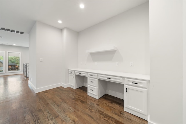 4441 Amherst Ave, University Park, TX 75225 - unfurnished office featuring built in desk, dark wood-type flooring, and recessed lighting