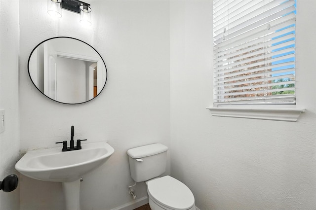 1720 Harvest Glen Dr, Allen, TX 75002 - bathroom featuring toilet and baseboards