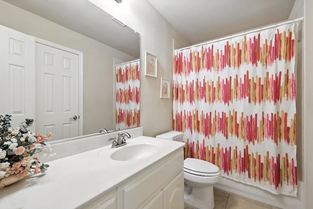 11412 Grapeleaf Dr, Fort Worth, TX 76244 - bathroom featuring vanity, tile patterned floors, and curtained shower