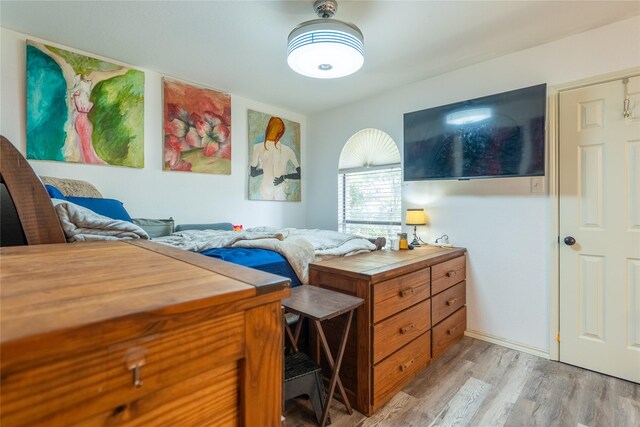 5705 Kingstree Ct, Arlington, TX 76017 - bedroom with light wood-type flooring
