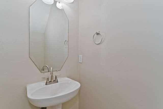 2505 Hunters Run Dr, Plano, TX 75025 - bathroom with a sink