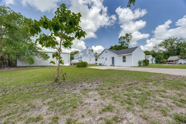 606 E 12th St, Bonham, TX 75418 - view of green lawn